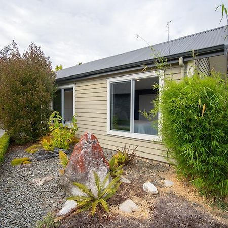 Southland Sounds - Te Anau Holiday Home Exterior photo